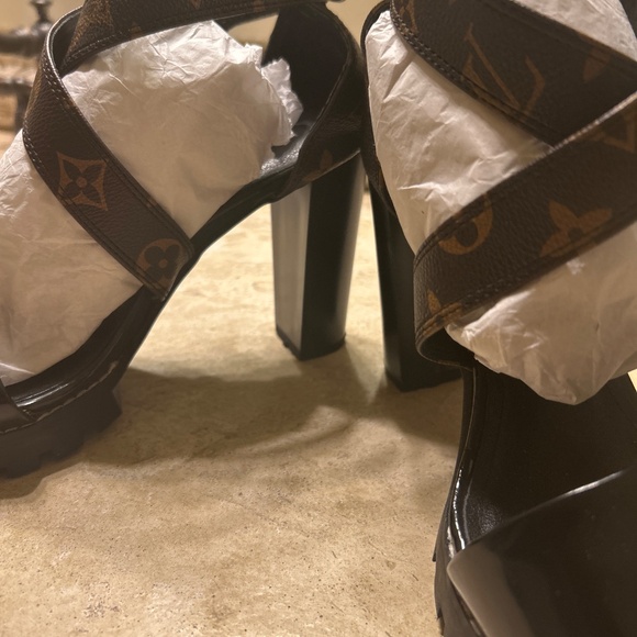 Very stylish inspired block heels platform - Picture 6 of 15